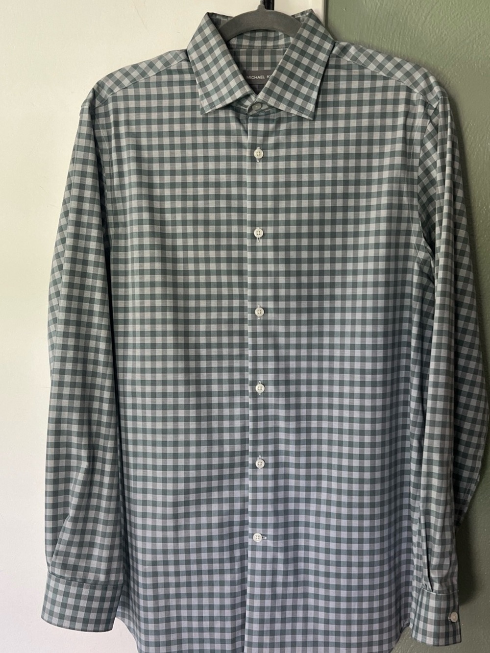 Michael Kors GREEN CHECKS Airsoft Stretch 15.5 32/33 Med EUC  DRESS SHIRT